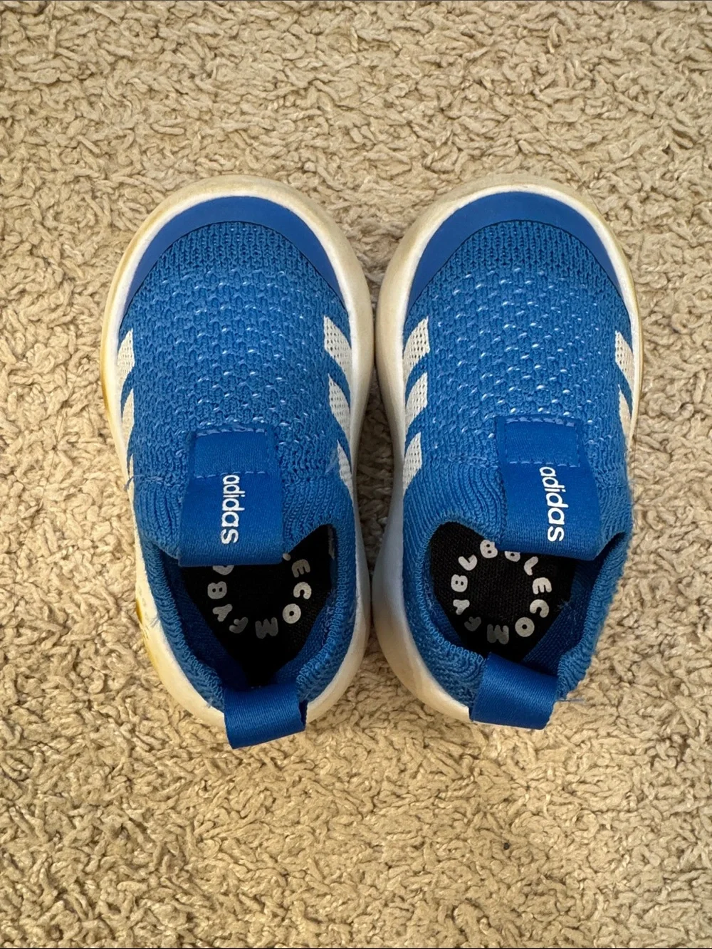 Adidas Bubble Comfy Shoes size 6K